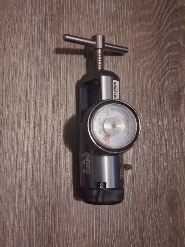 Responsive Respiratory Inc 8L/Min O2 Regulator Gauge Model 120-1030c 50PSI Brass