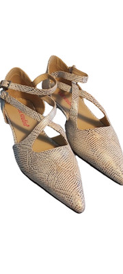 VIDI STUDIO Tucan Falla Metallic Snake Print Criss-Cross Pointed Toe Heels NIB