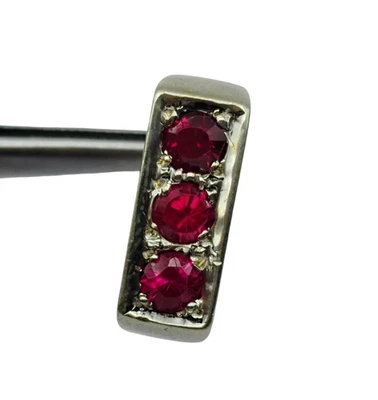 6,690 Gramm Sterlingsilberring Rund Imitation Rubin 3 Steine Damenring Größe 7 - Bild 1 von 4