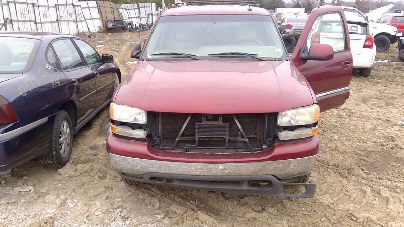 00 01 02 03 04 05 GMC YUKON XL 1500 Condensador 5.3 Foto 2 de 4