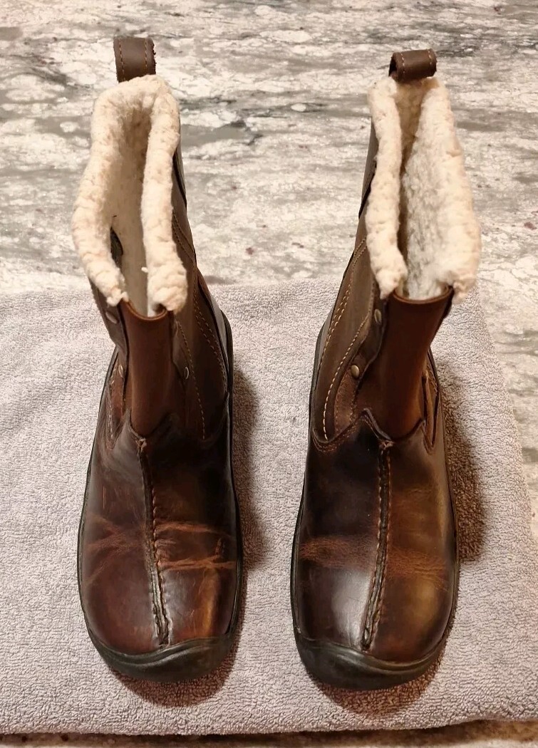 Stivali donna Keen taglia 7 Chester foderati in pile con dettaglio occhiello