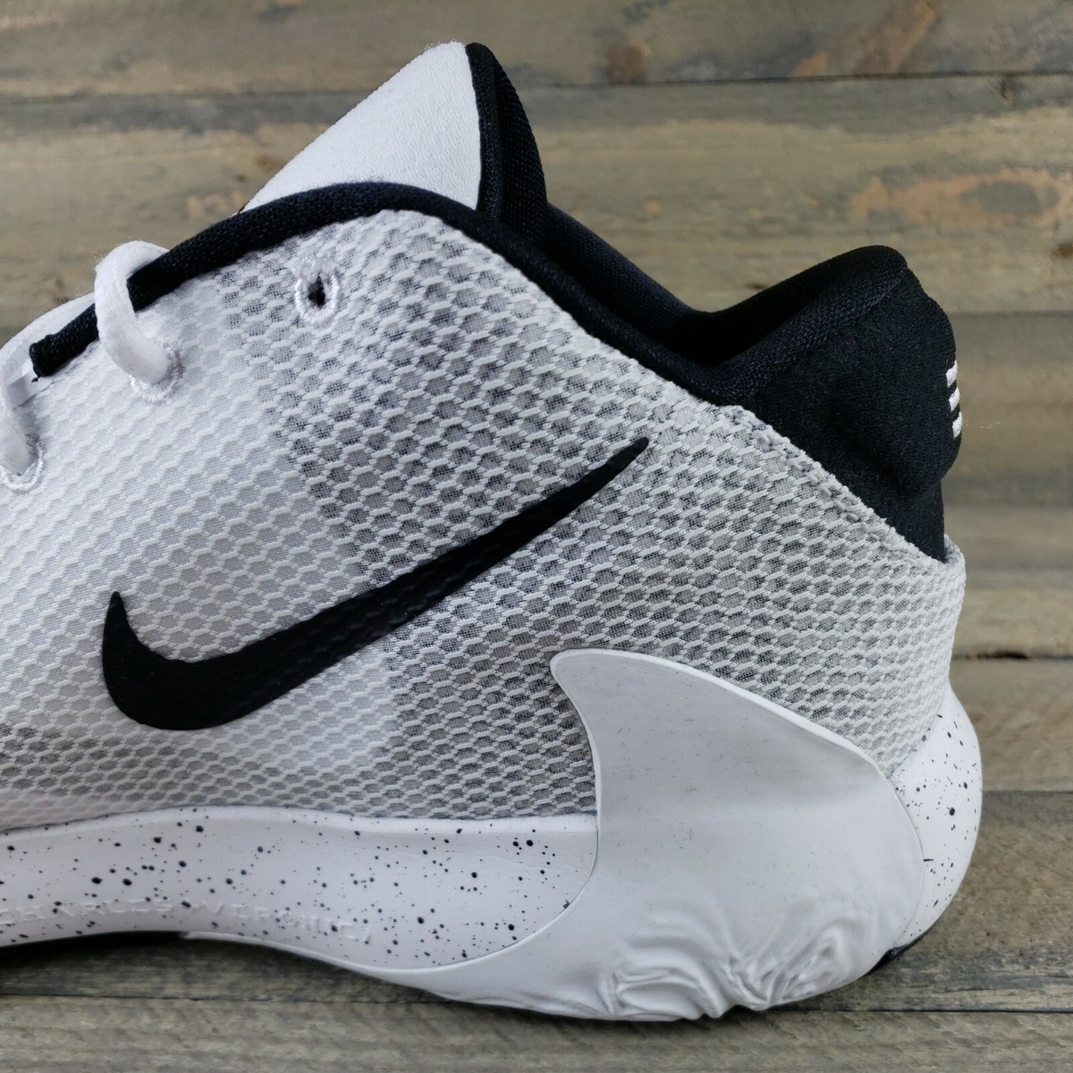 シューズ(男性用) NIKE ZOOM FREAK 1 BQ5422-101 Nike Mens Zoom Freak 1 BQ5422-101 White Basketball Shoes Sneakers