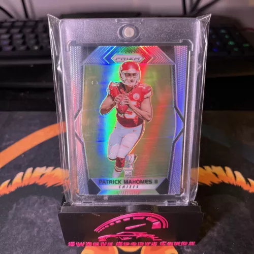 2017 Panini Prizm Patrick Mahomes II Rookie Silver Prizm #269 (RC)