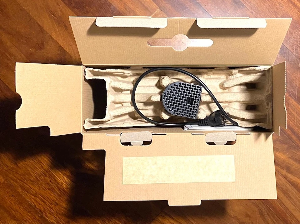 Nespresso Essenza Mini  C30 Nera Opaca - NUOVA - Immagine 2 di 4