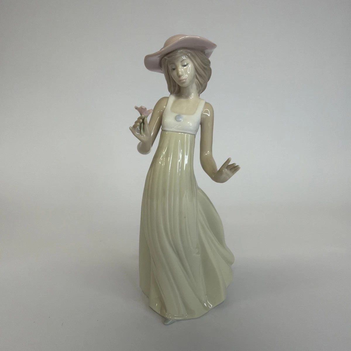 Lladro Breeze for sale | eBay