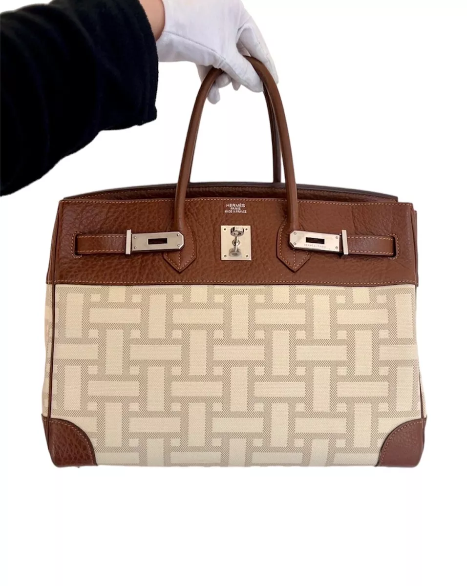 Hermes Birkin 35: Beige Leather Handbag