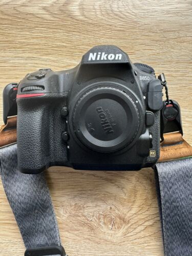 Nikon D850 Camera body only - 8156 Shutter Count - Picture 1 of 8