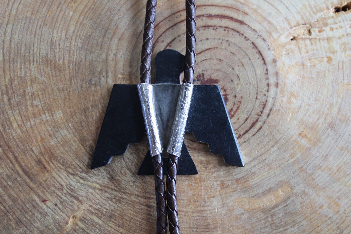 Bolo Tie Vintage Bell Trading Post - Sud-ouest Américain - Cuivre, Turquoise Et Cuir - Années 60