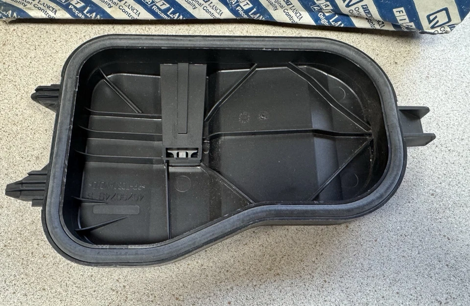 Tapa tapa luz izquierda fiat stilo 71732435 2001-2007 Foto 4 de 4