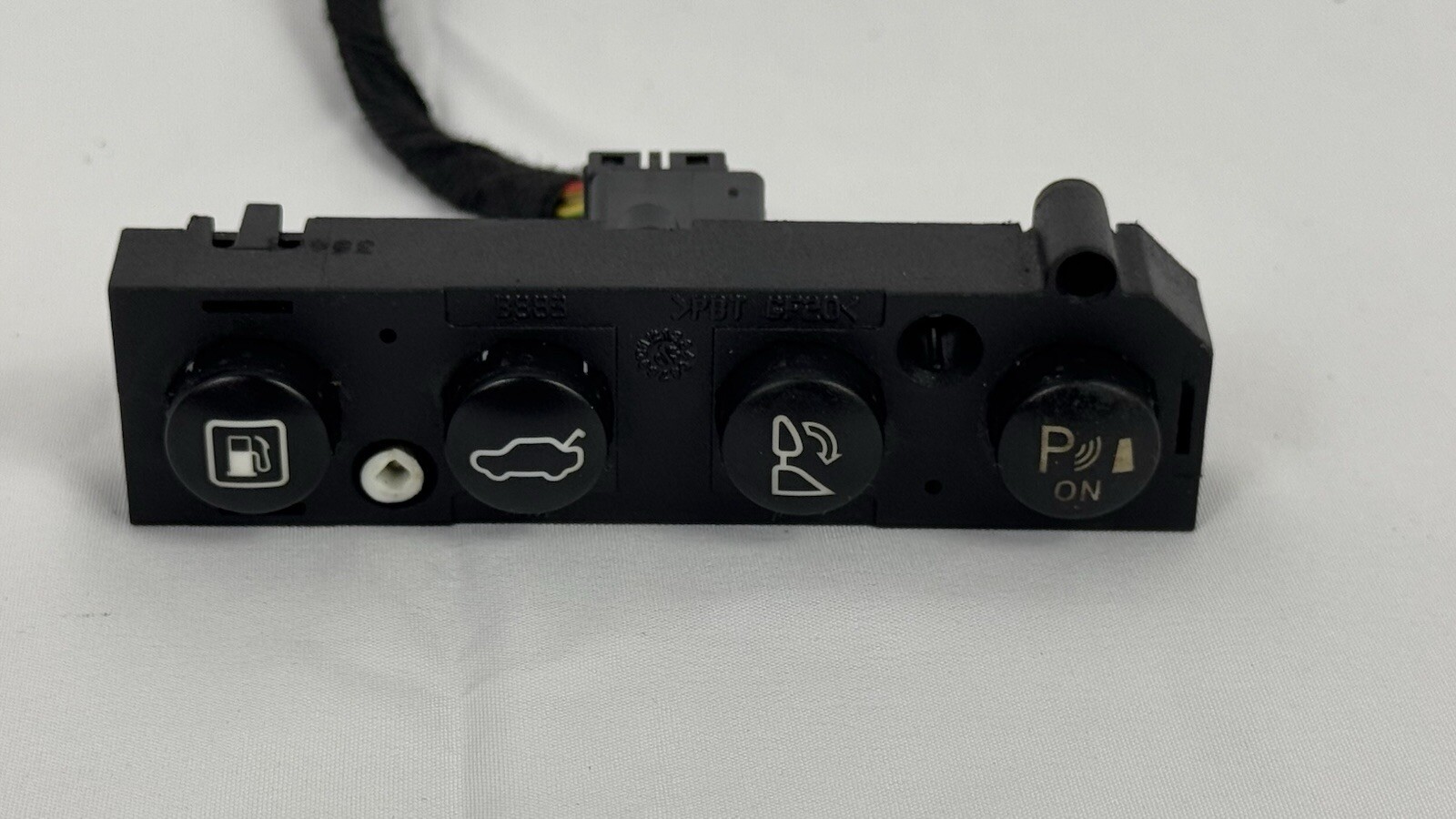 03-13 Maserati Quattroporte Fuel Filler Trunk Switch Headrest Parking Sensor OEM