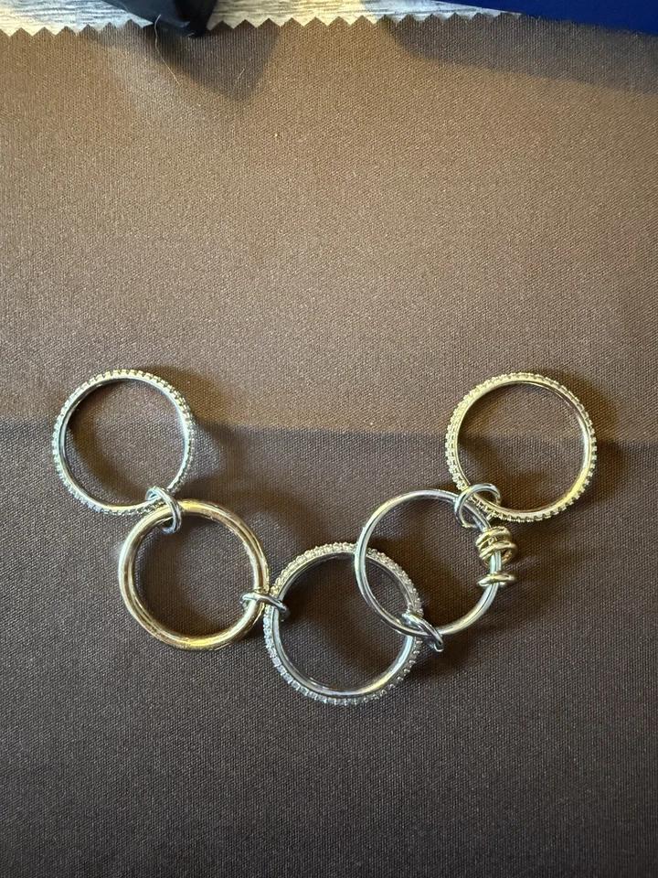 5 anillos apilables entrelazados mezclados de oro/plata para mujer Foto 4 de 4