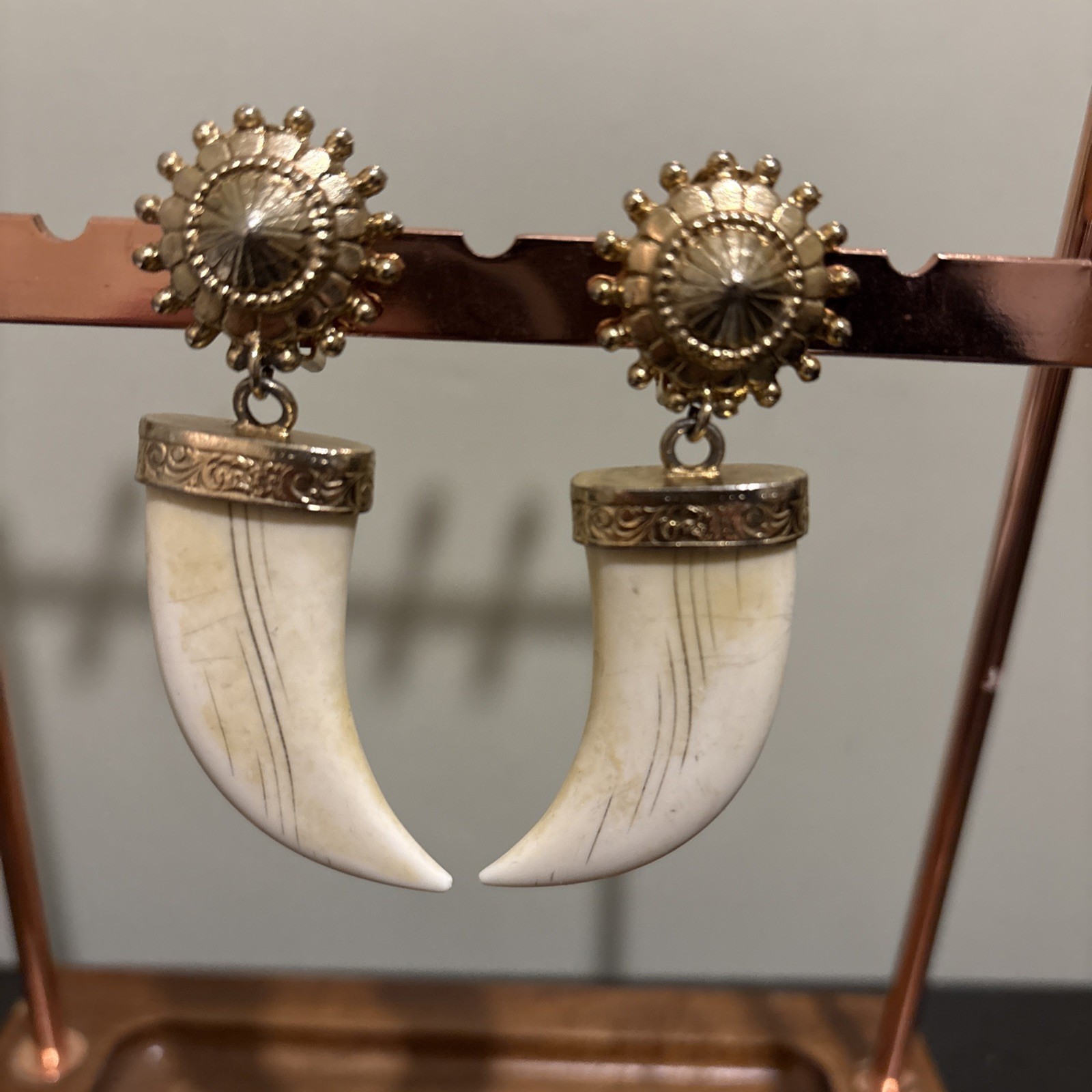 Vtg ELLEN DESIGNS Statement Dangle Chic BOHO Clip… - image 1