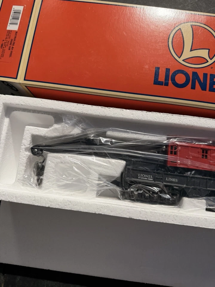 Lionel 6-19837 Bucyrus Erie Red Cab 6-Wheel Truck Crane #2460 5D - Image 3 of 4