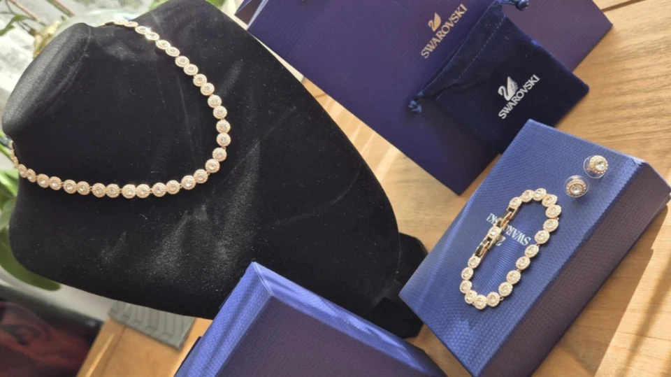 Conjunto de joias Swarovski Una Angelic corte redondo com embalagem – lindo ouro rosa - Imagem 2 de 4