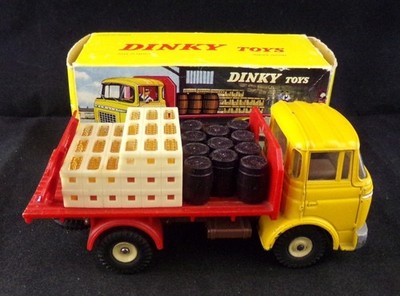 Berliet GAK Brasseur Dinky Toys n° 588, NEUF, en boîte, sous