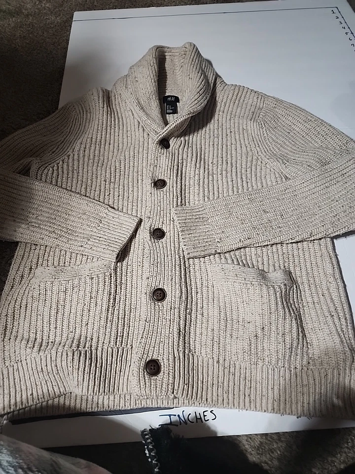 Suéter cárdigan abotonado cuello chal mediano H&M- para hombre Foto 4 de 4