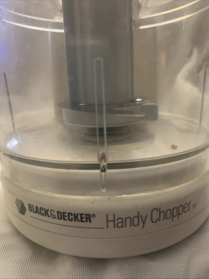 Black & Decker Handy Chopper Plus HC3000 1.5 Cup Electric Mincer Chopper - Image 4 of 4