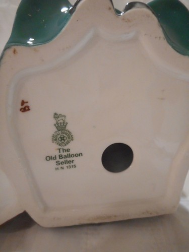 Royal Doulton The Old Balloon Seller HN1315 envío nacional gratuito/ins 170011 - Imagen 7 de 8