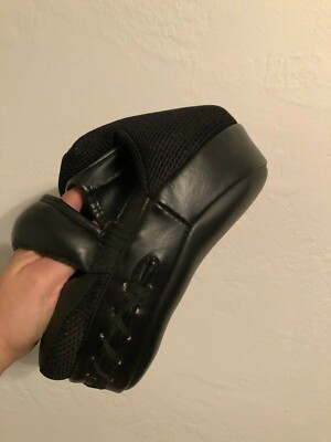 New Venum Boxing Focus Mitts Cellular 2.0 - MATTE/BLACK (PAIR)