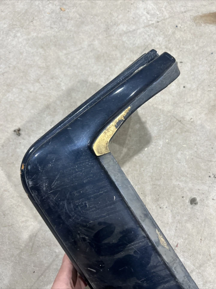 Juego de llenado de parachoques delantero Pontiac Grand Prix 1981-1987 Foto 4 de 4