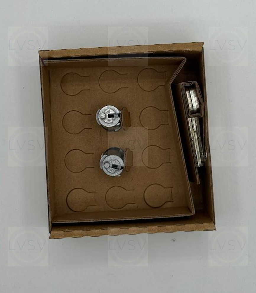 Genuine Yakima SKS Lock Cores 2 Pack (2 Cores+2 Keys+1 Control Key) NEW in Box