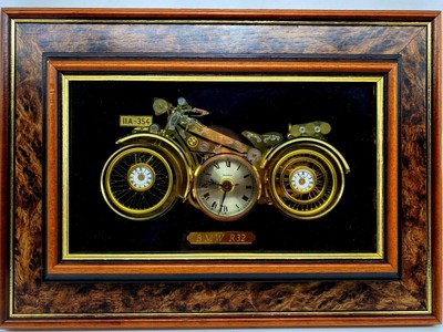 Vintage BMW R32 Ken Broadbent Art Wanduhr hochwertige Collage