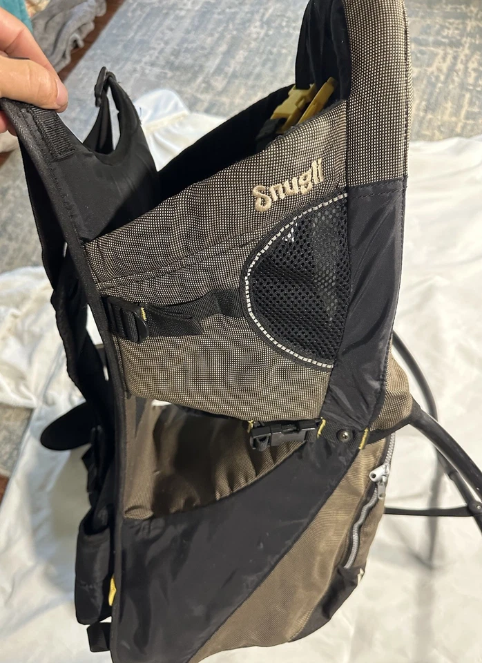 Portabebés Senderismo Evenflo Snugli Cross Country y Kickstand Foto 4 de 4