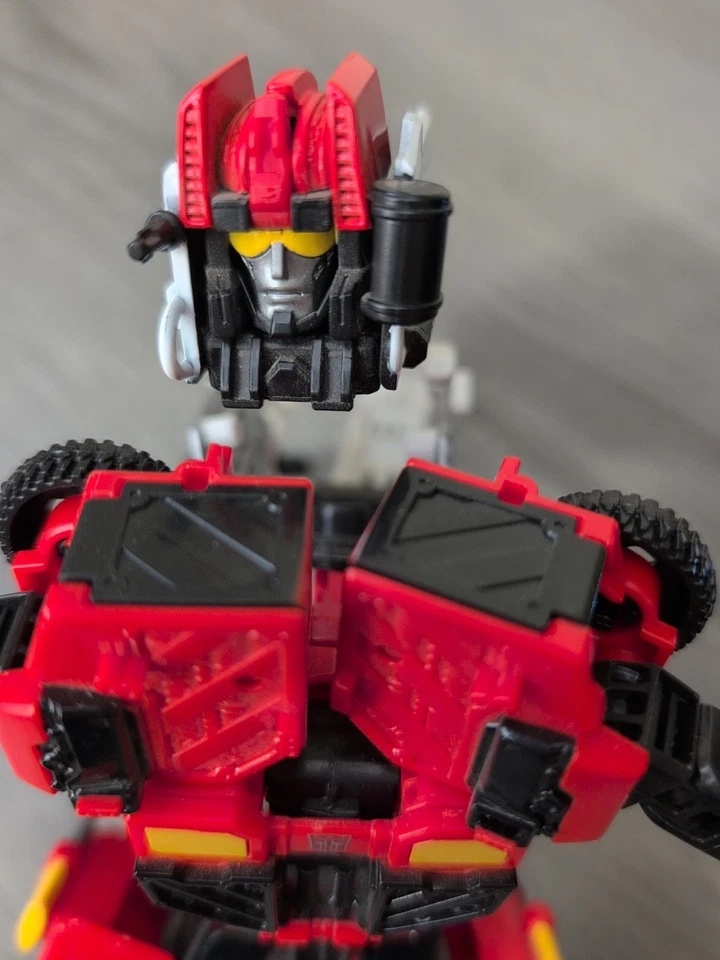 Inferno Voyager Class Transformers Generations Power of the Primes Action Figure - Image 4 of 4