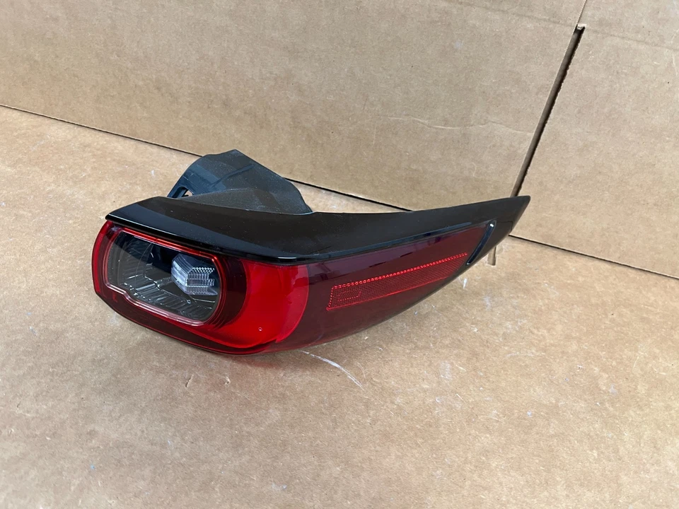 2022 2023 2024 MAZDA CX-5 LED TAIL LIGHT RIGHT RH NICE!! - Image 4 of 4