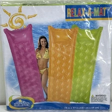 Vtg Intex Pool Float Inflatable Air Mat The Wet Set Green Summer Beach 72 X 27”