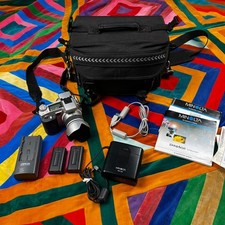 Lot Minolta Dimage 7i w/ Lens Hood Batteries Charger & Holder Manuals Camera Bag