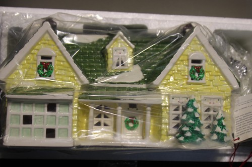 Dept 56 Snow Village NANTUCKET RENOVATION 54410 Lighted House New in Box - Bild 2 von 4