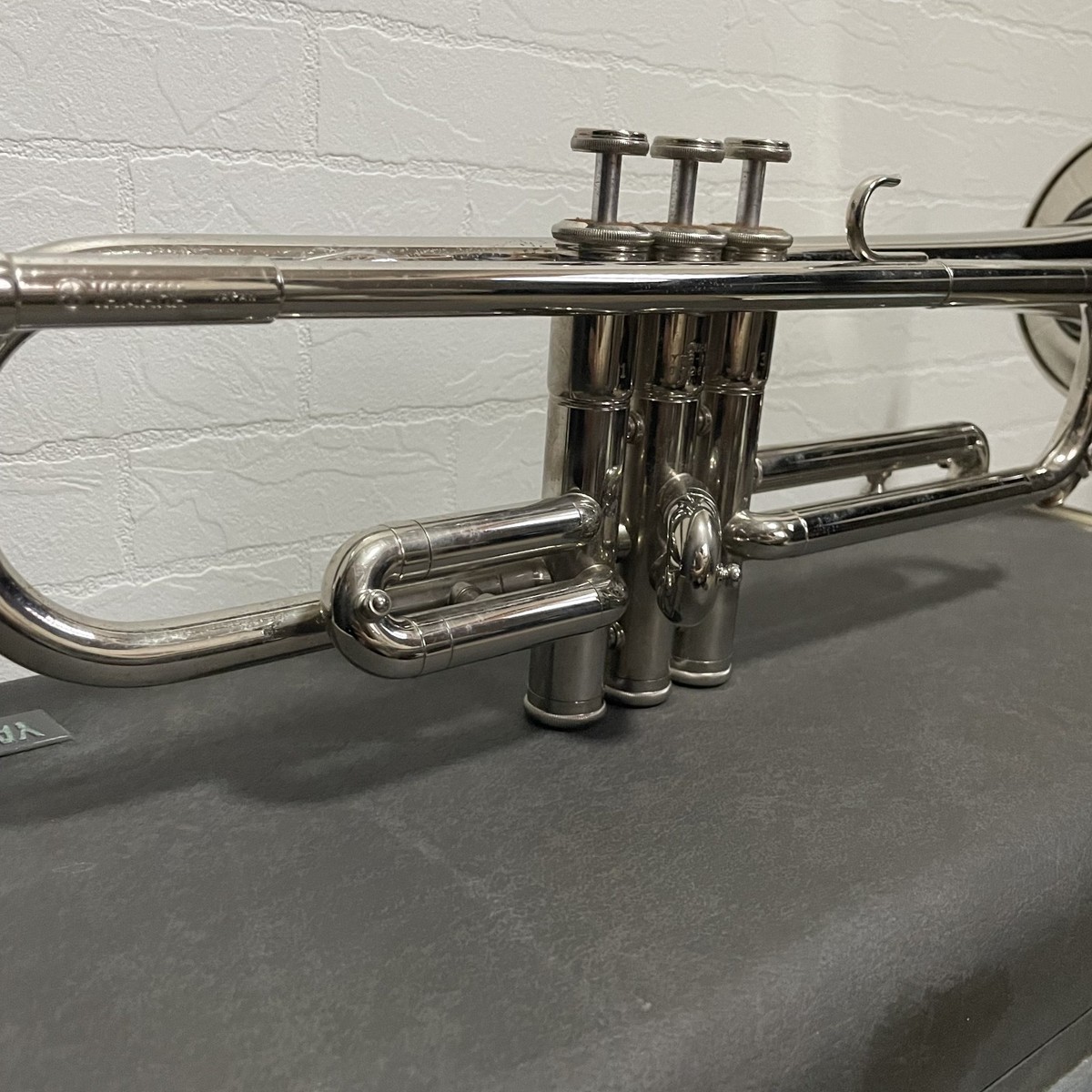 YAMAHA YTR-135 YTR135 Trumpet Silver Color with Hard Case