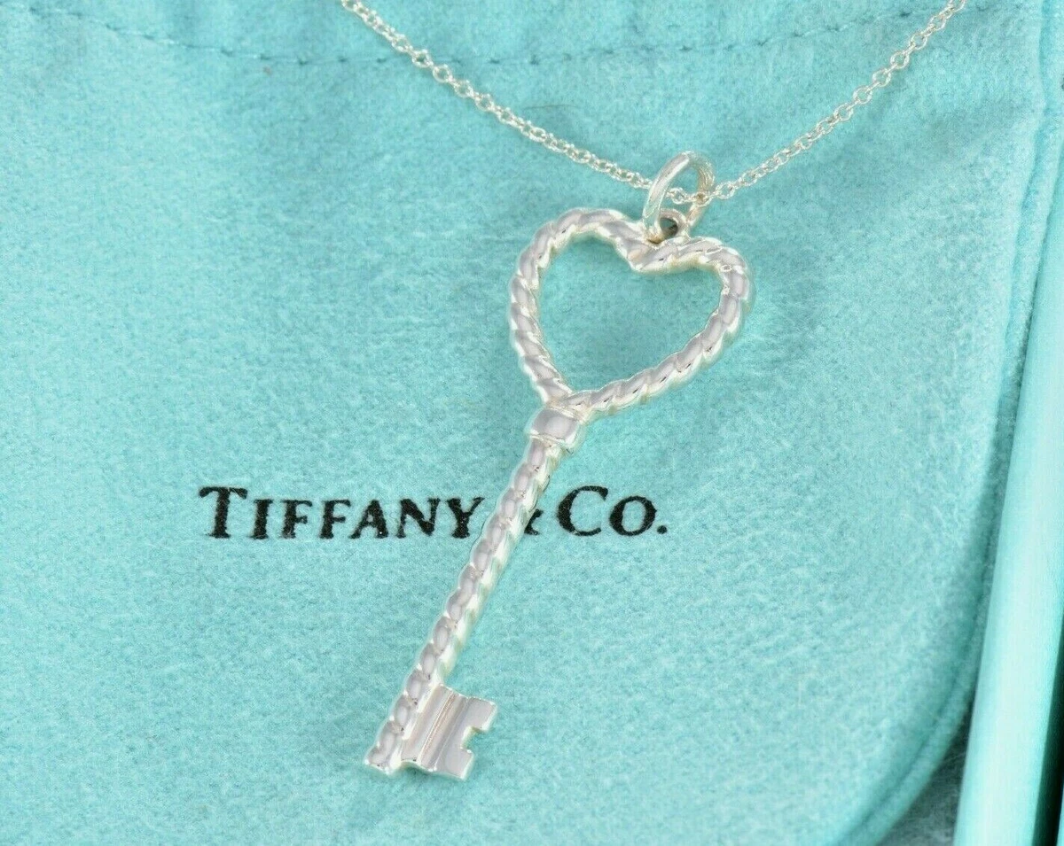 Tiffany twist heart charm store