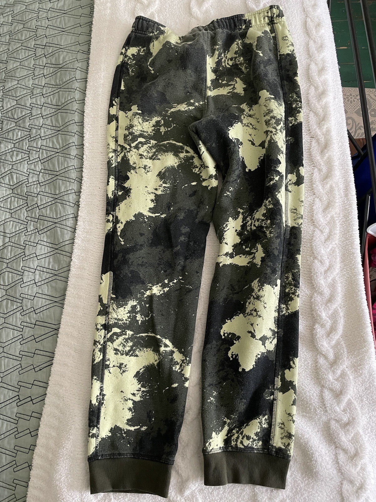 Picture 2 of 3