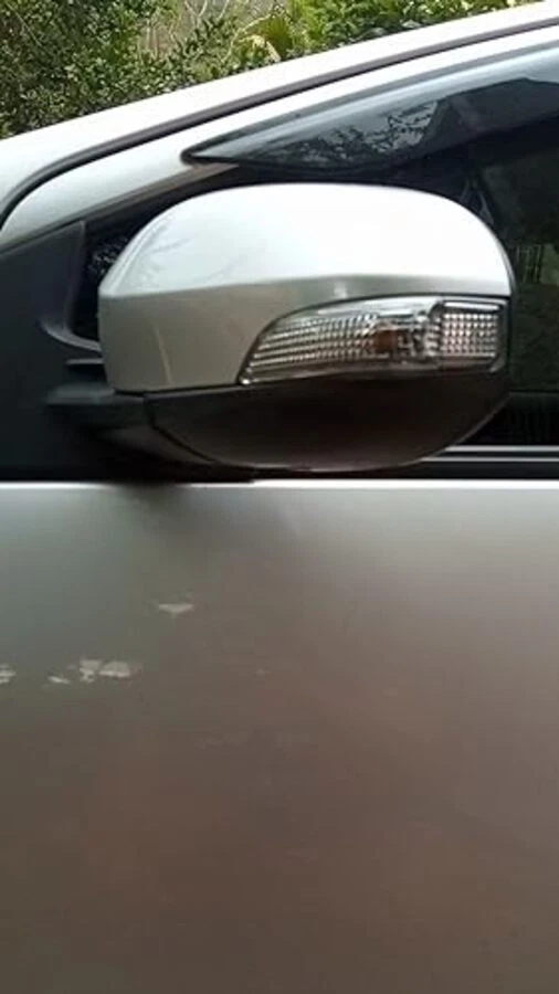 Cubierta de espejo retrovisor lateral izquierdo TOYOTA OEM AQUA Prius "C" 12-18 plateada Foto 2 de 4