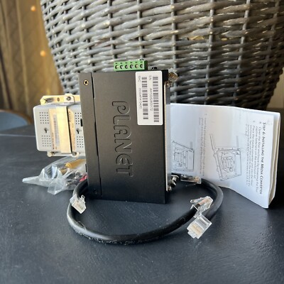 Planet Technology IGT 905A Industrial Ethernet Equalizer w ROHS model POE-152S