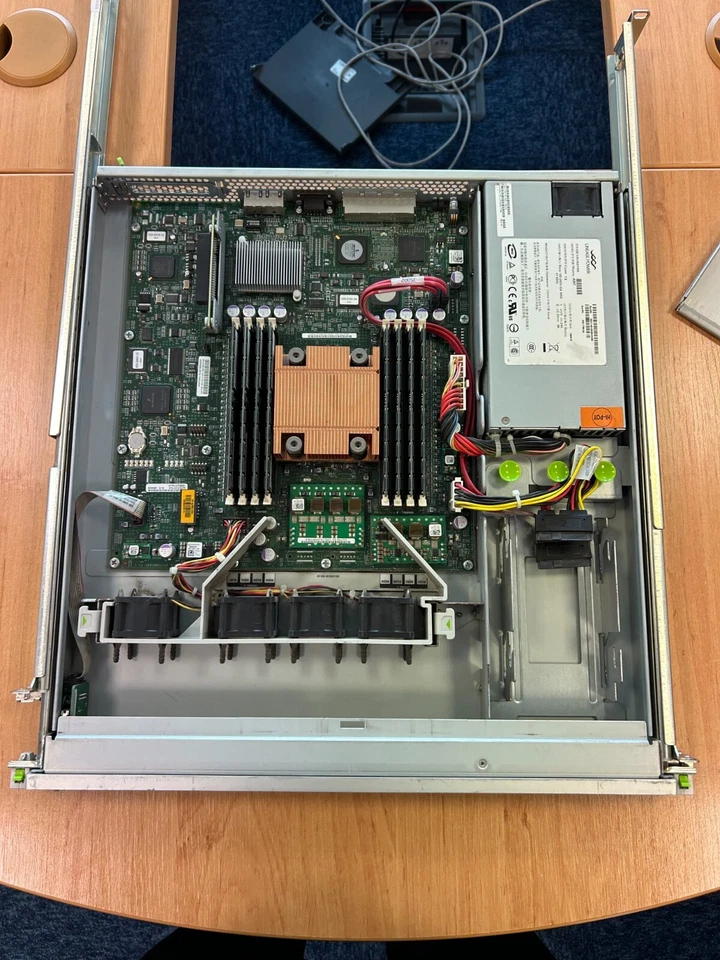 Sun Microsystems Sun Fire T1000 Server, 16GB RAM, rails, UltraSPARC-T1 1.0 GHz - Image 4 of 4