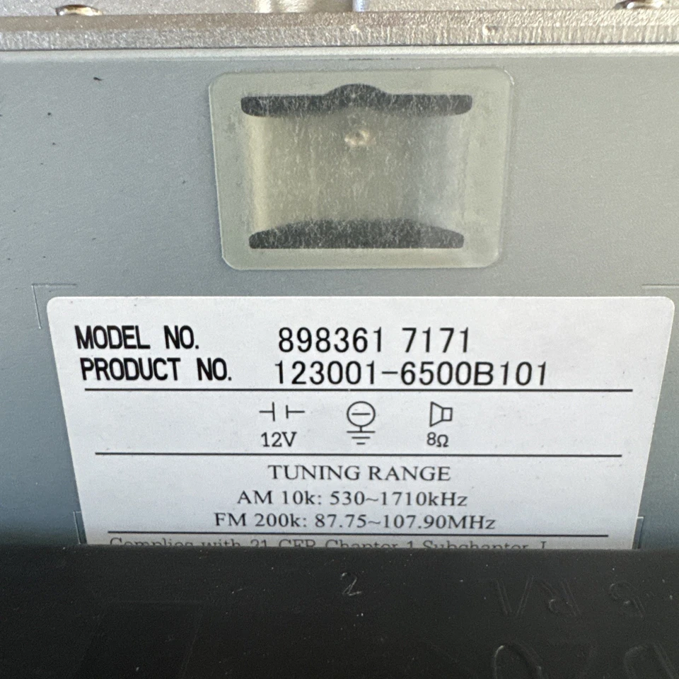 ISUZU NQR 2022: Deck asm; Radio CD - 8-98361-717-1 Foto 4 de 4