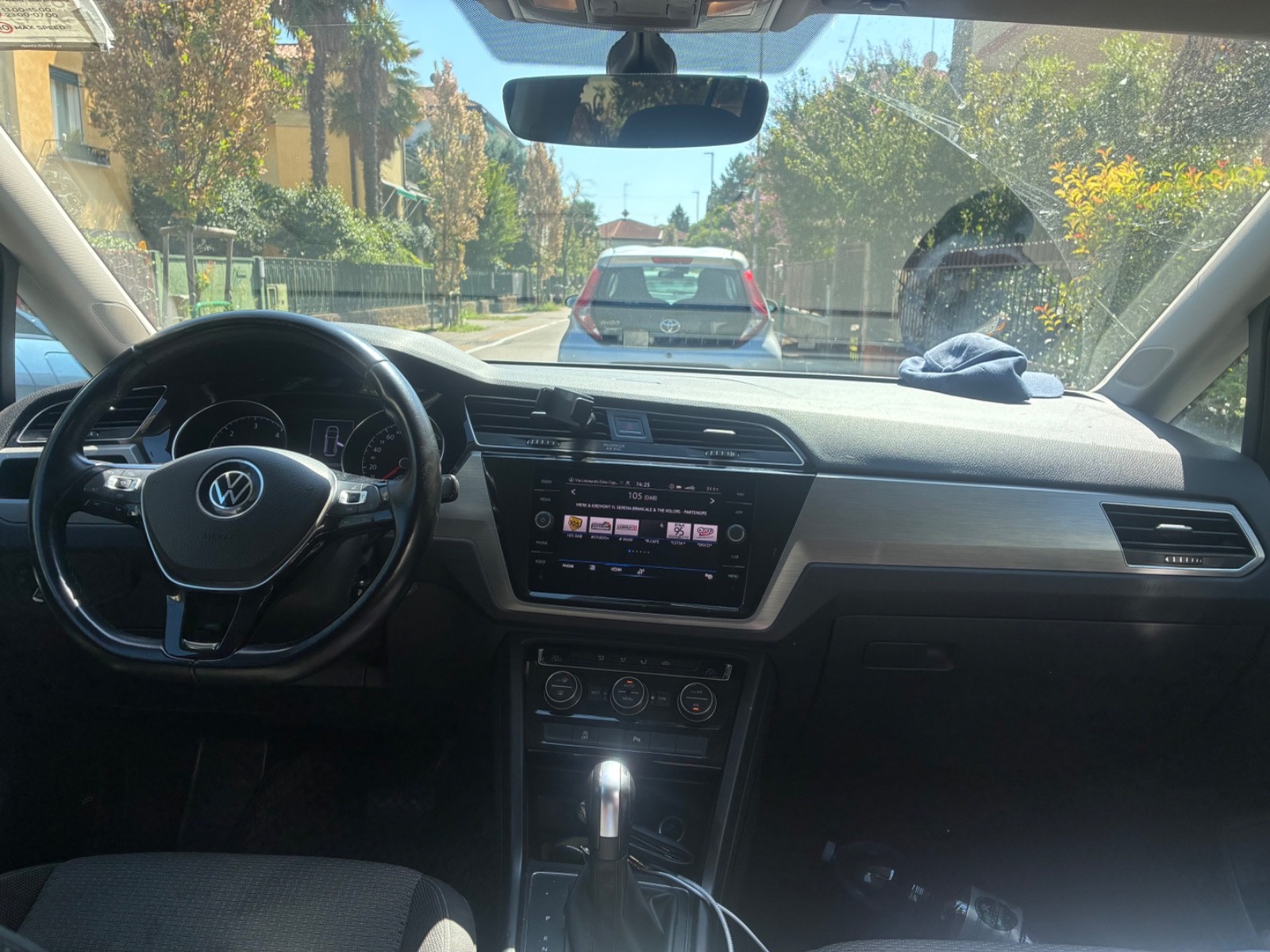 Volkswagen Touran usato mai incidentato mai grandinato cambio automatico 7 posti foto 4