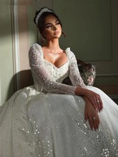 Beaded Long Sleeved Wedding Dress Slim Fit Applique Pleated Sequin Bridal Gown