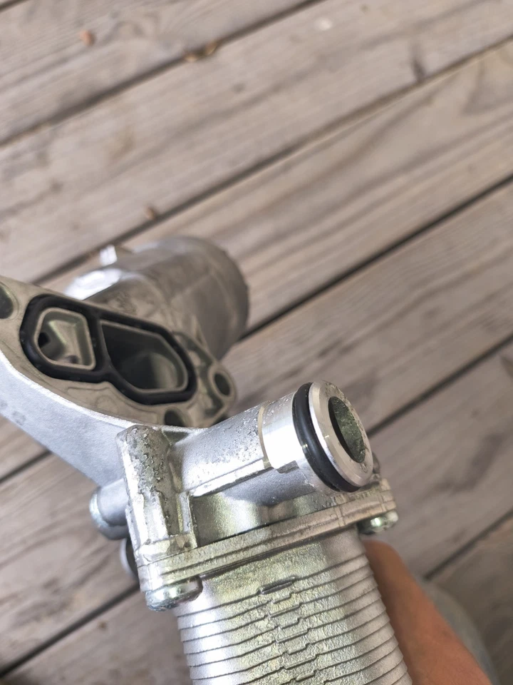 德科(通用汽车正品零件)- 发动机机油冷却器组件 — 第 3/4 张图片