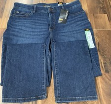 NWT Lee Relaxed Leg Straight Fit Mid Rise Size 16 Regular Medium Wash Jeans