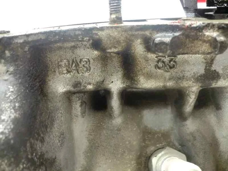 33BA3 ENGINE CYLINDER HEAD / 9428 / CULATA LADA NIVA 1.6 / 106585 FOR LADA NI - Image 3 of 4