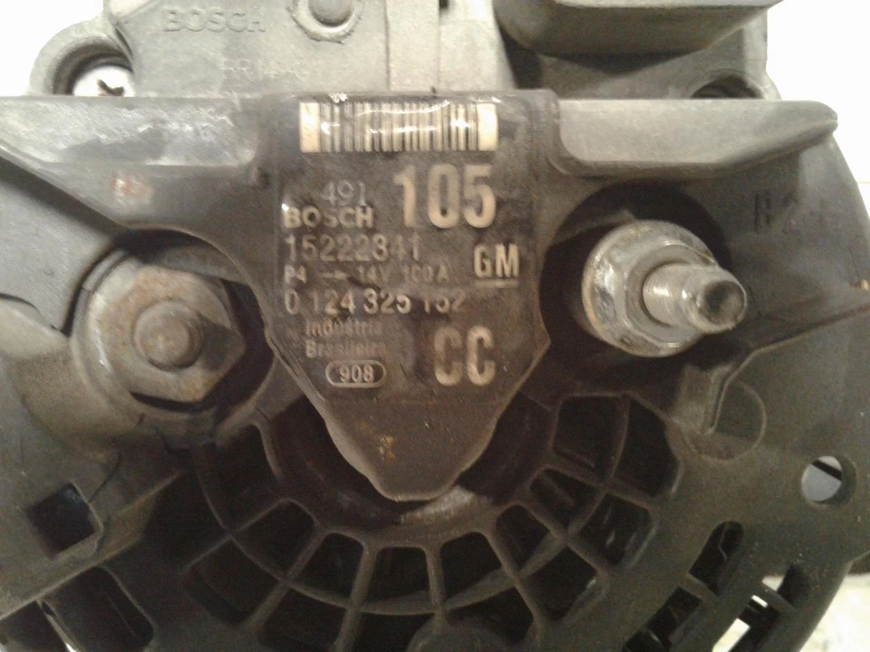 Alternador usado se adapta a: camioneta Chevrolet Express 1500 2005 5,3 grado A Foto 3 de 4