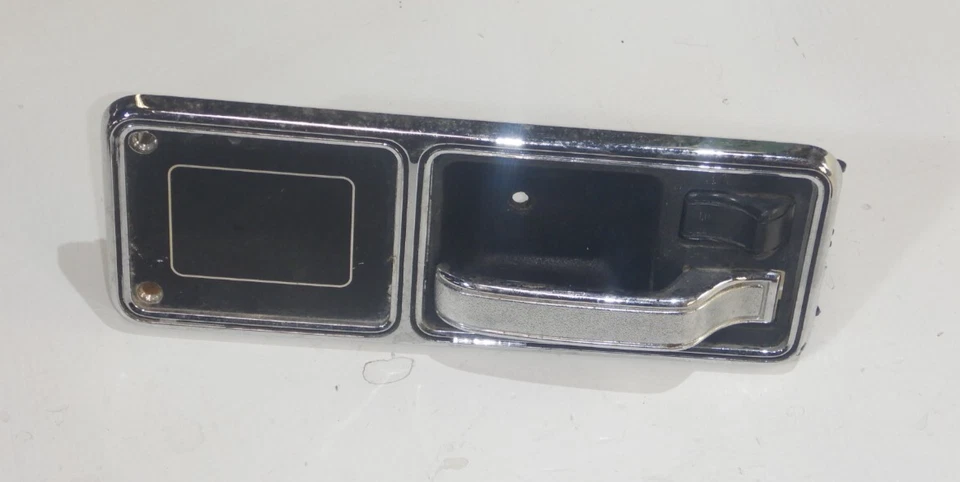 Jeep Cherokee XJ 84-96 Passenger Front/Rear Interior Door Handle Latch Chrome - Image 3 of 4