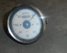 Smiths speedo. 0-60 MPH With correct rear fittings.Working condition.