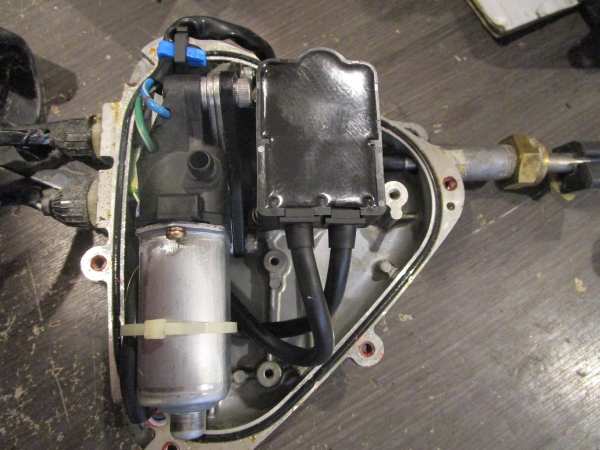 01 KAWASAKI 1100 ZXI ELECTRIC TRIM MOTOR ASSY W/TRIM CABLE