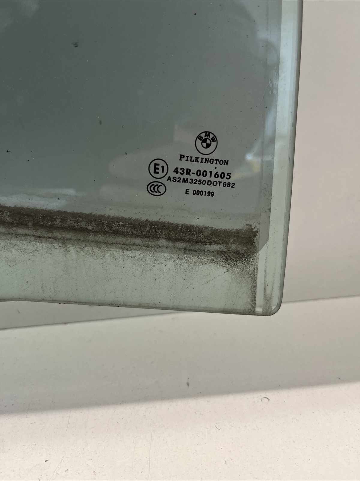 VÉRITABLE NEUF HYUNDAI Grille Badge Avant Logo Emblème i30 Nline 2017