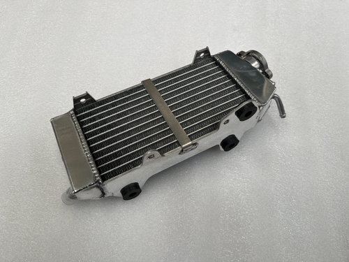 👍Aluminum Radiator Fit Yamaha YZ250 2-stroke 1984-1985 LEFT+RIGHT - Picture 10 of 11
